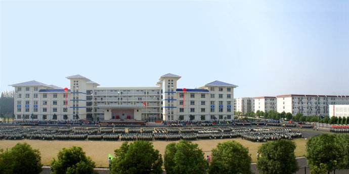 黄冈职业技术学院湖北职业技术学院(hubei polytechnic  institute)是